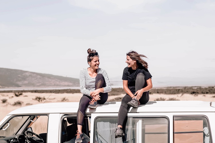 two women on roadtrip